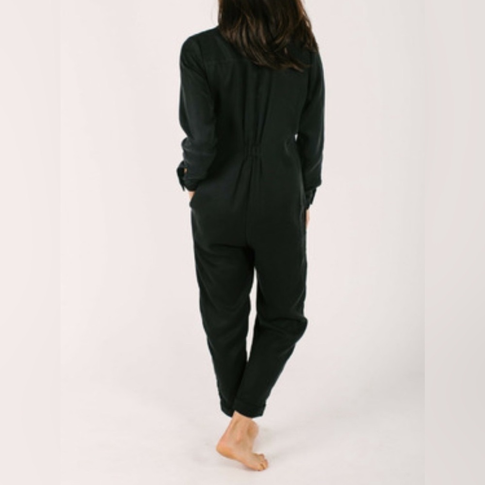 SMASH + TESS Sz M Zipper Jumpsuit 100% Tencel Pockets Collar in Barely Black